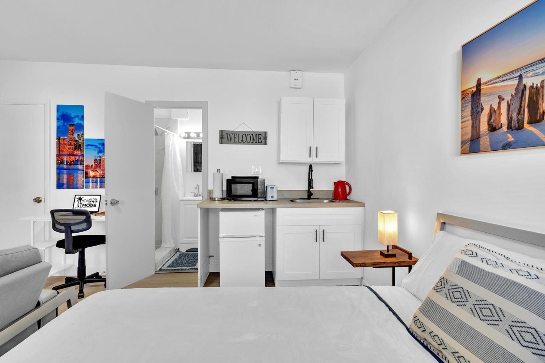 Young Circle & Hollywood Blvd Posh Studio Suite Exteriér fotografie