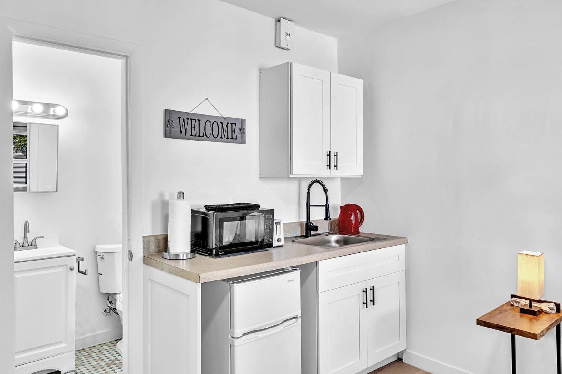 Young Circle & Hollywood Blvd Posh Studio Suite Exteriér fotografie