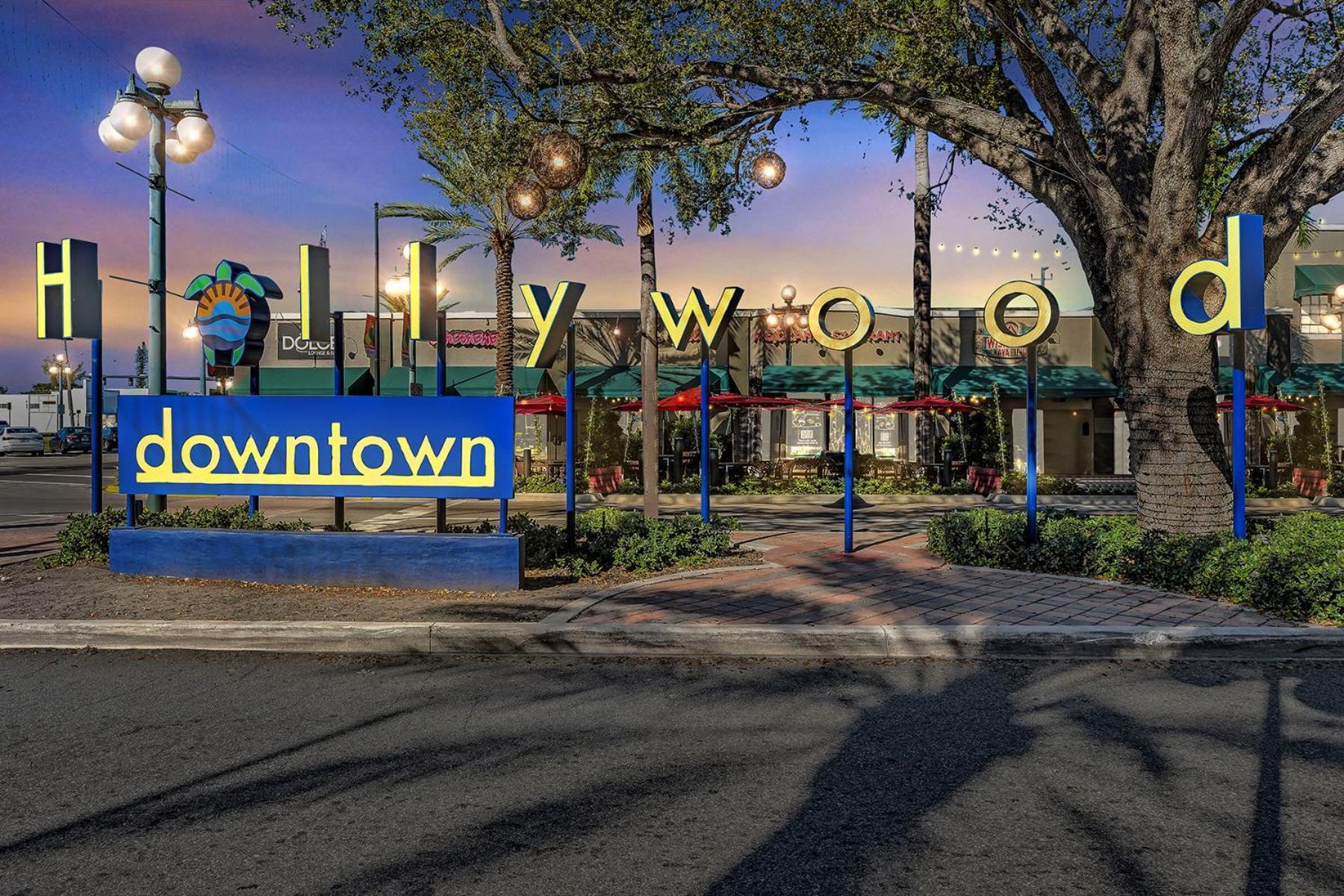 Young Circle & Hollywood Blvd Posh Studio Suite Exteriér fotografie
