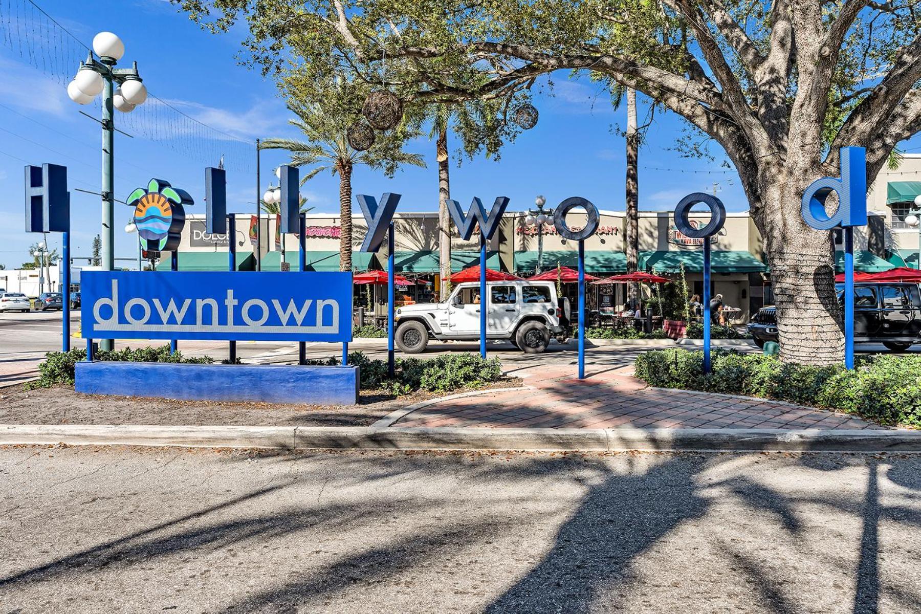 Young Circle & Hollywood Blvd Posh Studio Suite Exteriér fotografie